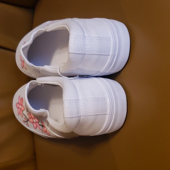 Hand painted slip on shoes - Picture 2 of 3